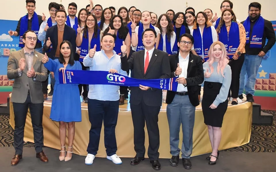 Abanderamiento de la delegación estudiantil Rumbo a Japón de JuventudEsGTO